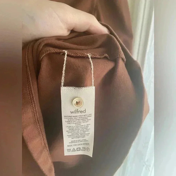 Wilfred Top Puff Sleeve Aritzia Blouse Billow Size XS Like New Warm Brown Coffee - Picture 9 of 11